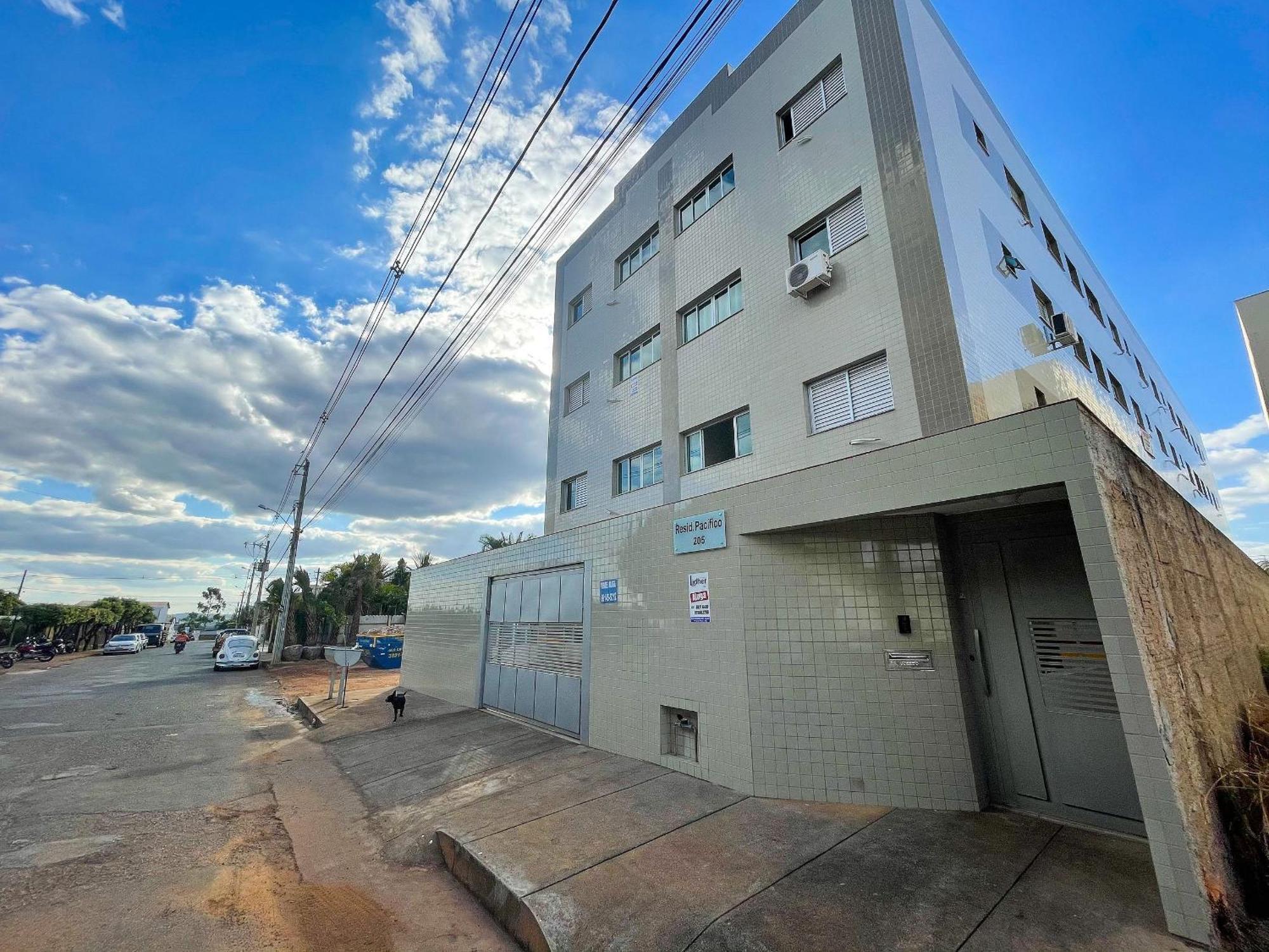 104 - Apartamento Completo Para Ate 7 Hospedes Patos de Minas Buitenkant foto